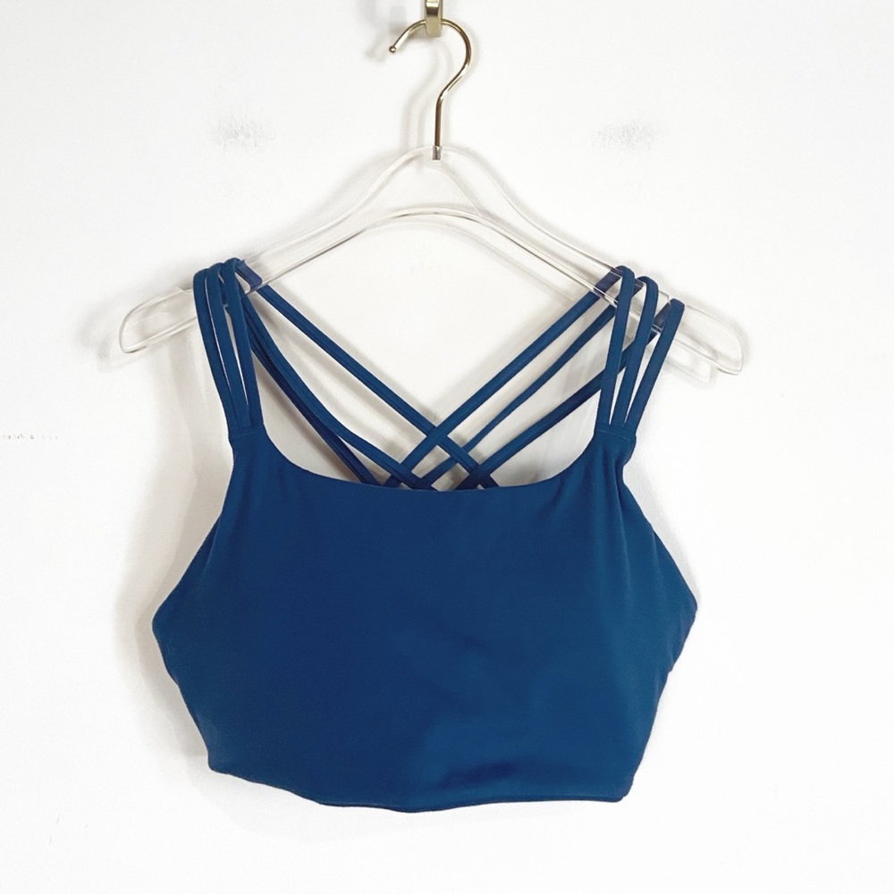 Athleta Cross Strap Blue Athletic Bra size M Gym Work out Stretch